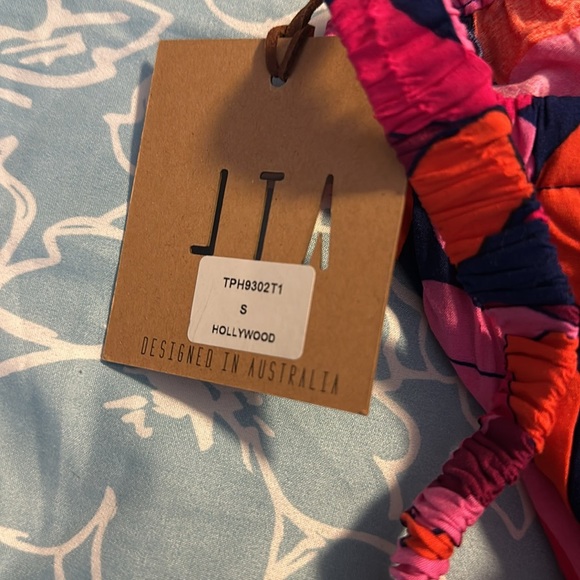 Two piece tropical set - Picture 3 of 3